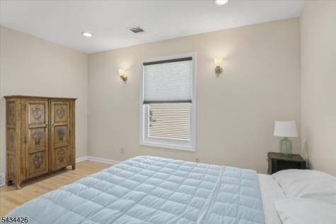 79 Winding Way Cedar Grove NJ 07009