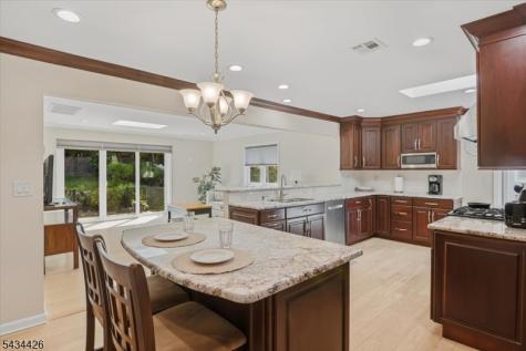 79 Winding Way Cedar Grove NJ 07009