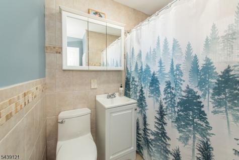 123 Idalroy Trail Hopatcong NJ 07843