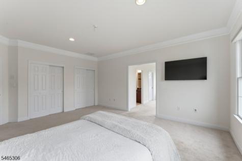 10 Raker Court Hillsborough NJ 08844