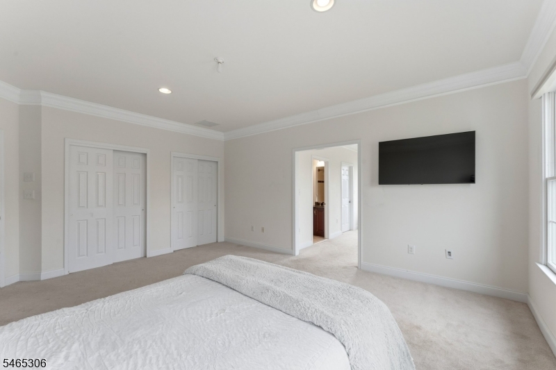 10 Raker Court Hillsborough NJ 08844