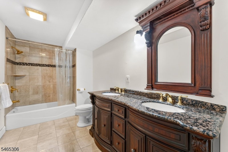 10 Raker Court Hillsborough NJ 08844