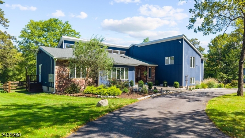 11 White Bridge Road Franklin NJ 08867