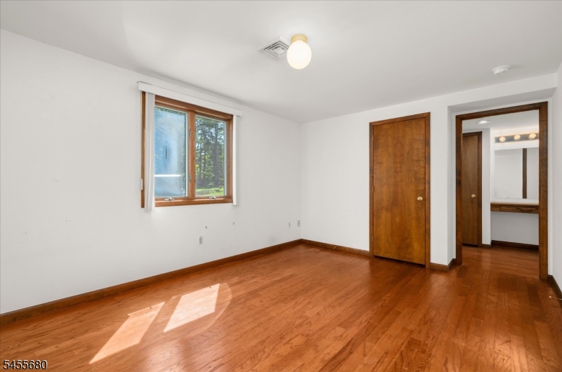 11 White Bridge Road Franklin NJ 08867
