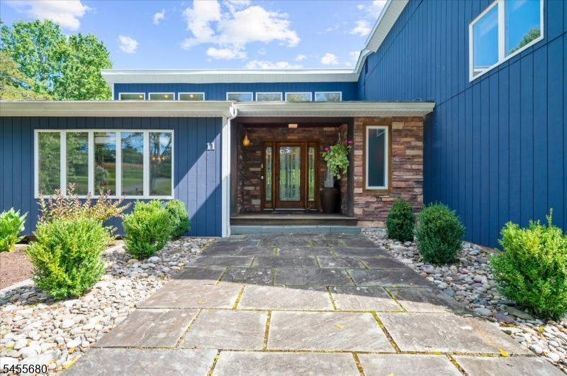 11 White Bridge Road Franklin NJ 08867