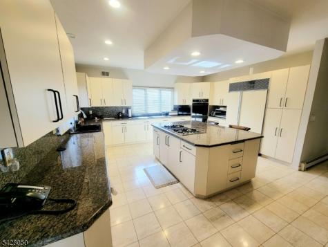 307 Center Street Englewood Cliffs NJ 07632
