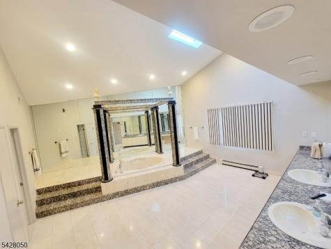 307 Center Street Englewood Cliffs NJ 07632