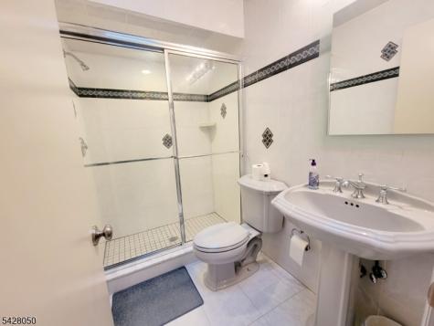 307 Center Street Englewood Cliffs NJ 07632