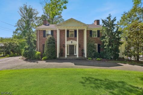 11 Cayuga Way Millburn NJ 07078
