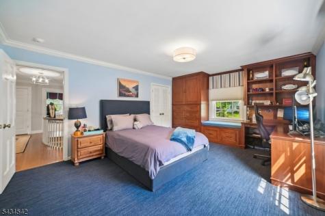 11 Cayuga Way Millburn NJ 07078