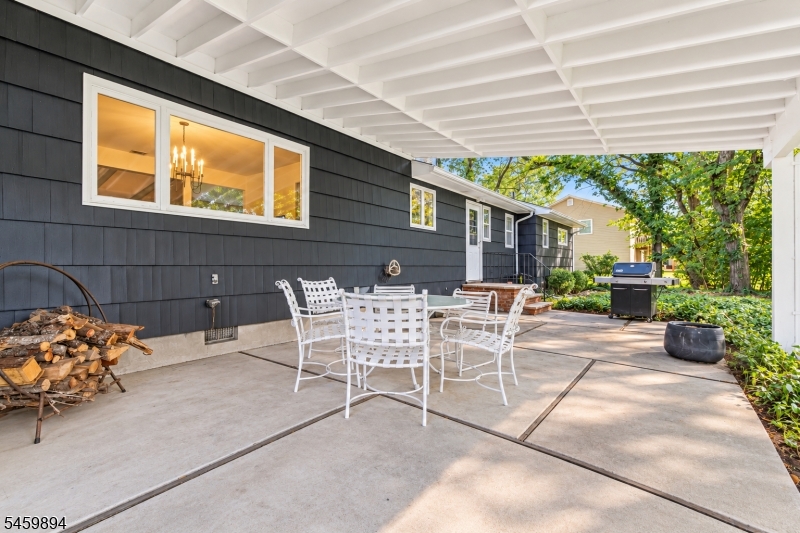 220 Walnut Street Livingston NJ 07039