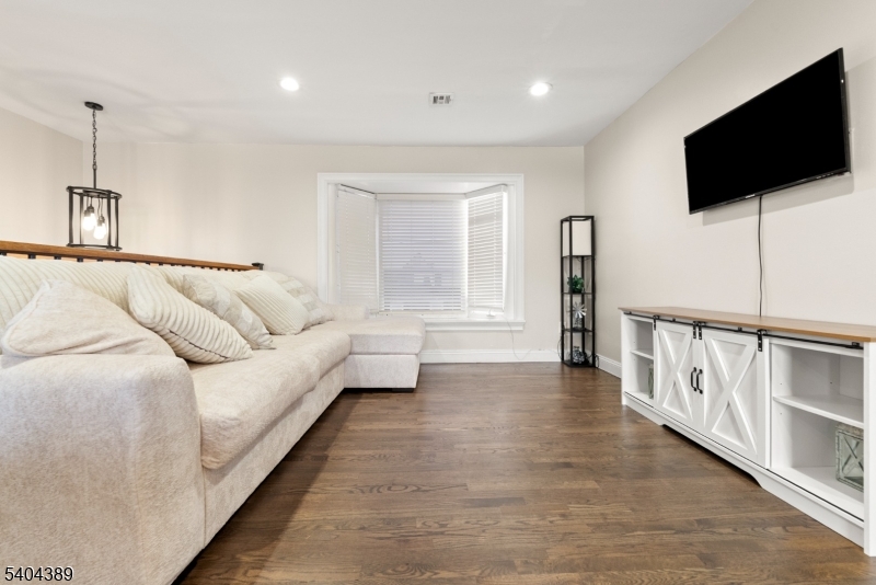 5 Jessie Street Carteret NJ 07008