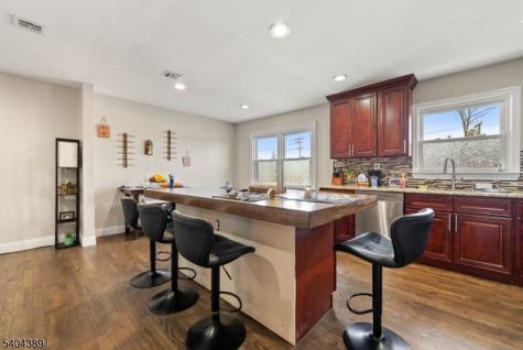 5 Jessie Street Carteret NJ 07008