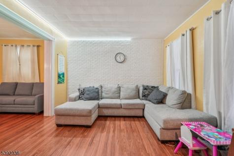 670 Devon Street Kearny NJ 07032