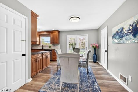 16 Devonshire Terrace Mount Olive NJ 07836