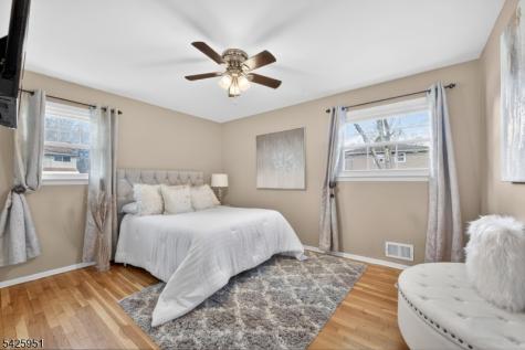 16 Devonshire Terrace Mount Olive NJ 07836