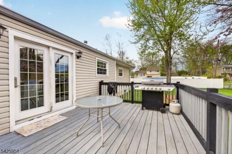16 Devonshire Terrace Mount Olive NJ 07836
