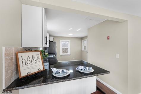 23 Harriet Way Roxbury NJ 07850
