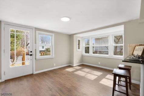23 Harriet Way Roxbury NJ 07850