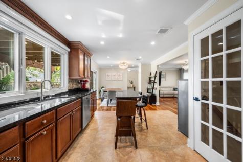 124 Crain Road Paramus NJ 07652