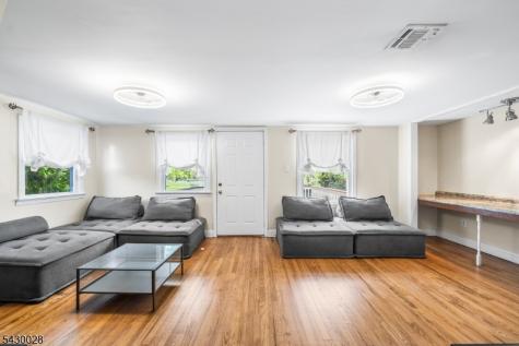 124 Crain Road Paramus NJ 07652