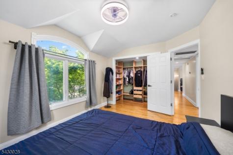 124 Crain Road Paramus NJ 07652