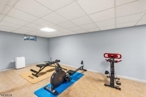124 Crain Road Paramus NJ 07652