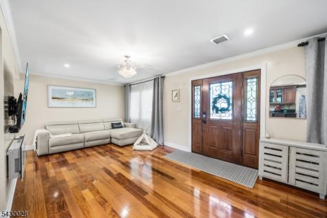 124 Crain Road Paramus NJ 07652