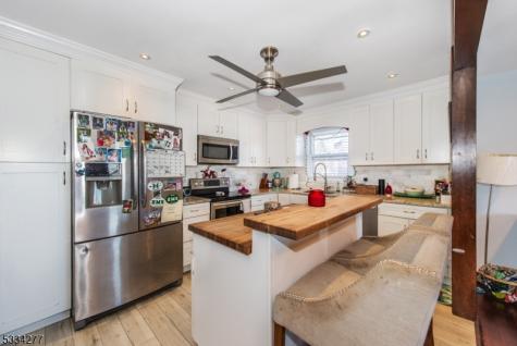 208 Maxim Drive Hopatcong NJ 07843