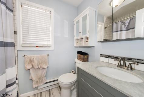 208 Maxim Drive Hopatcong NJ 07843