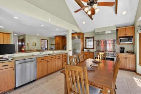 2 W View Drive Raritan NJ 08822