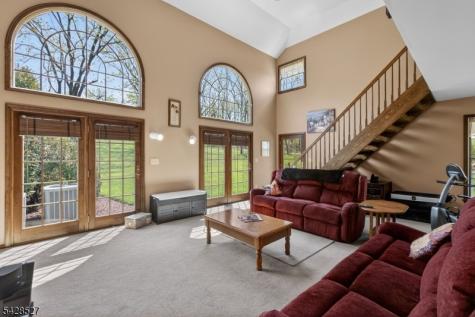 2 W View Drive Raritan NJ 08822