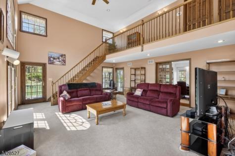 2 W View Drive Raritan NJ 08822