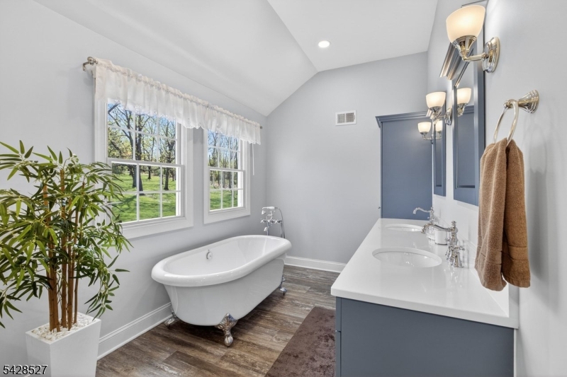 2 W View Drive Raritan NJ 08822