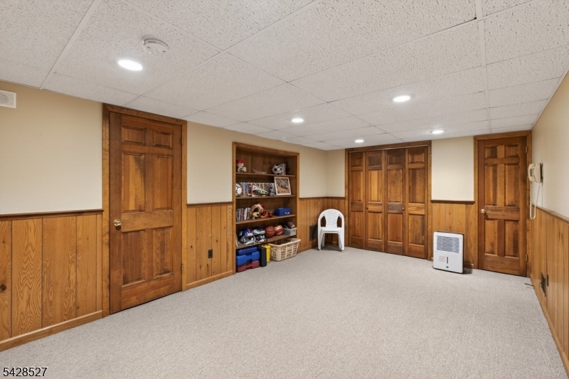 2 W View Drive Raritan NJ 08822