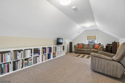 395 Meadowbrook Lane South Orange Village NJ 07079
