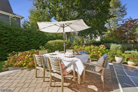 395 Meadowbrook Lane South Orange Village NJ 07079