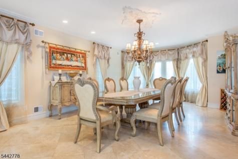 16 Cheri Lane Fairfield NJ 07004