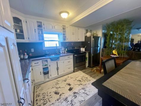 28 Finns Drive Wayne NJ 07470