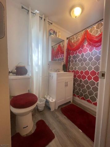 28 Finns Drive Wayne NJ 07470
