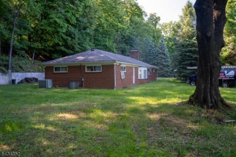 45 Peters Lane North Haledon NJ 07508