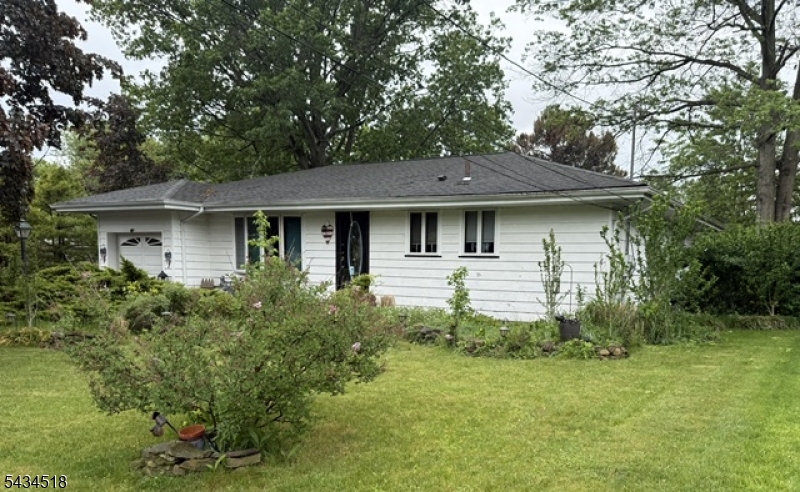 160 Hayes Avenue Clark NJ 07066