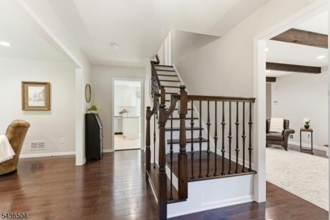 72 Kiva Place Branchburg NJ 08876
