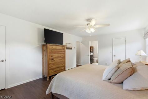 72 Kiva Place Branchburg NJ 08876