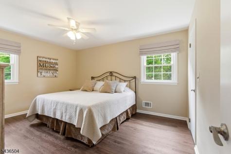 72 Kiva Place Branchburg NJ 08876