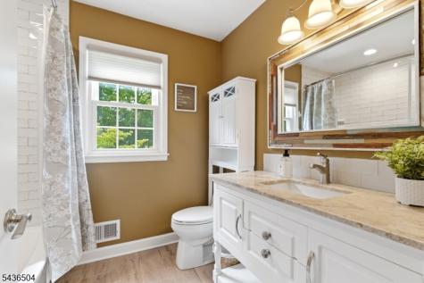 72 Kiva Place Branchburg NJ 08876