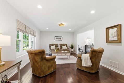 72 Kiva Place Branchburg NJ 08876