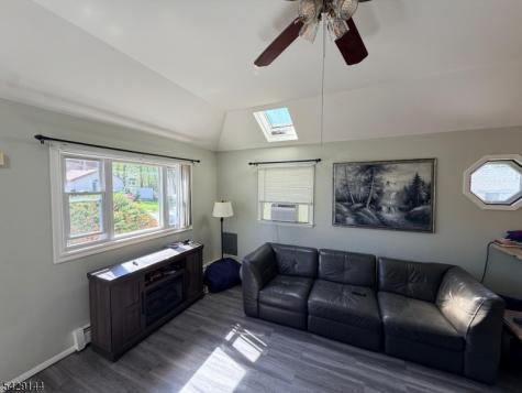 44 Salem Place Aberdeen NJ 07721