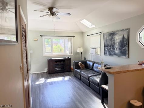 44 Salem Place Aberdeen NJ 07721