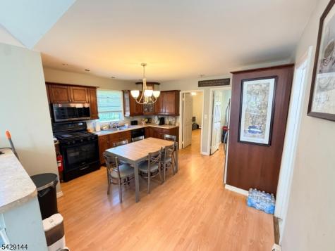 44 Salem Place Aberdeen NJ 07721